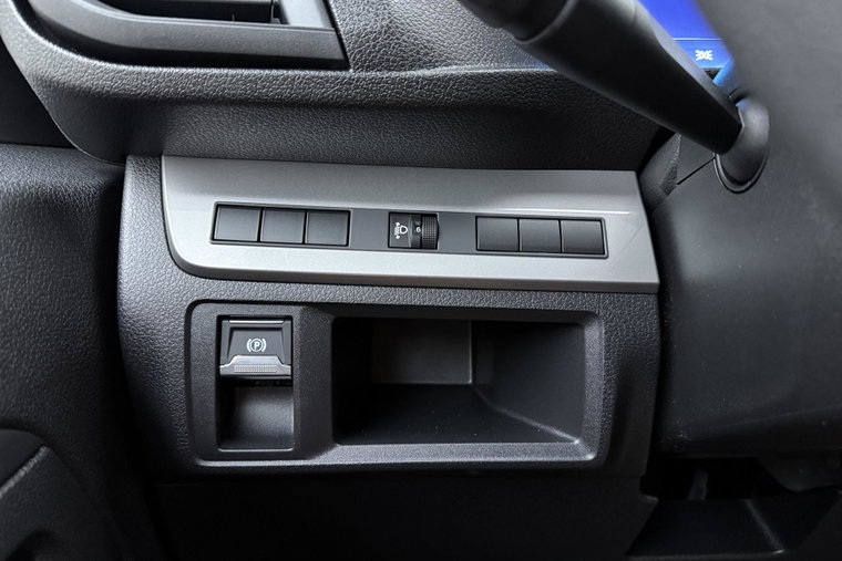 Vehicle Image 24