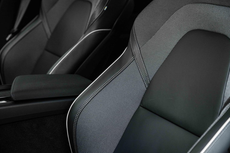 Vehicle Image 48