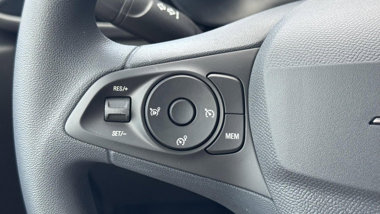 Vehicle Image 26