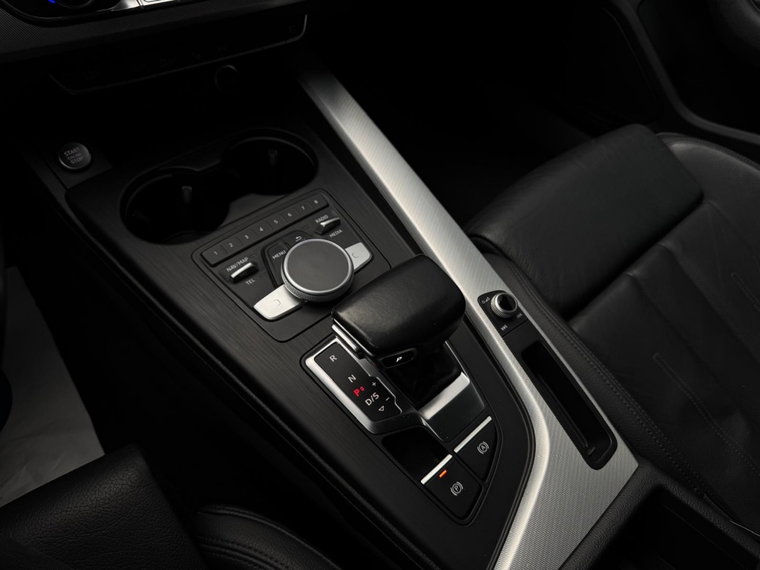 Vehicle Image 19