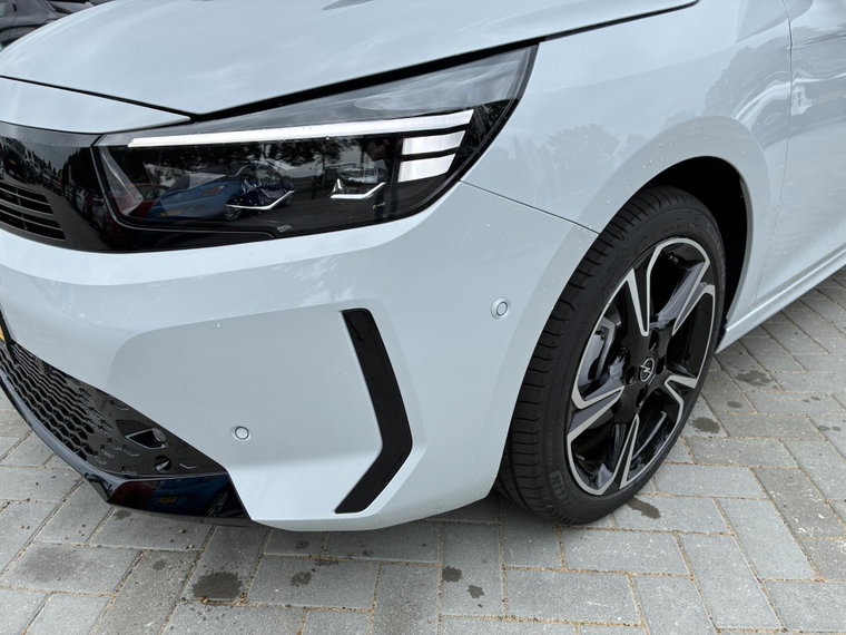 Vehicle Image 22