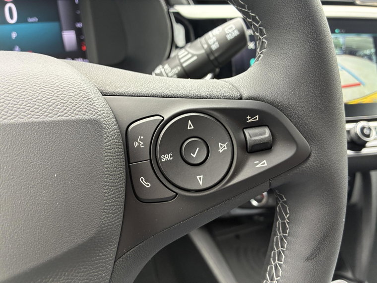 Vehicle Image 33