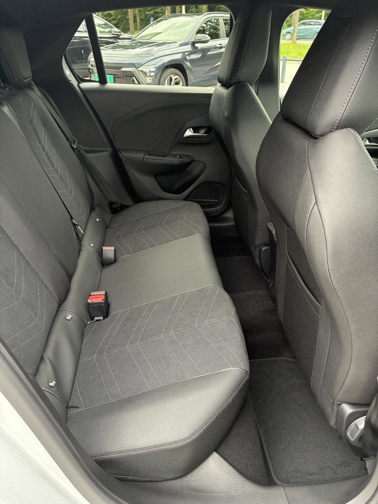 Vehicle Image 45