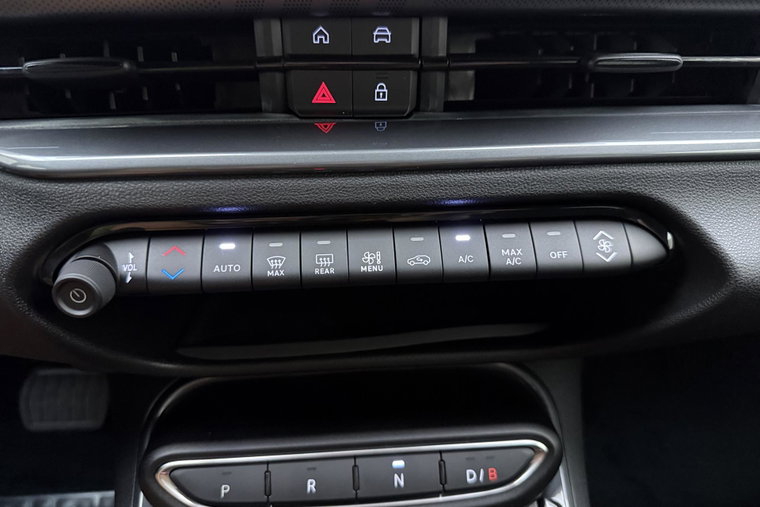 Vehicle Image 28