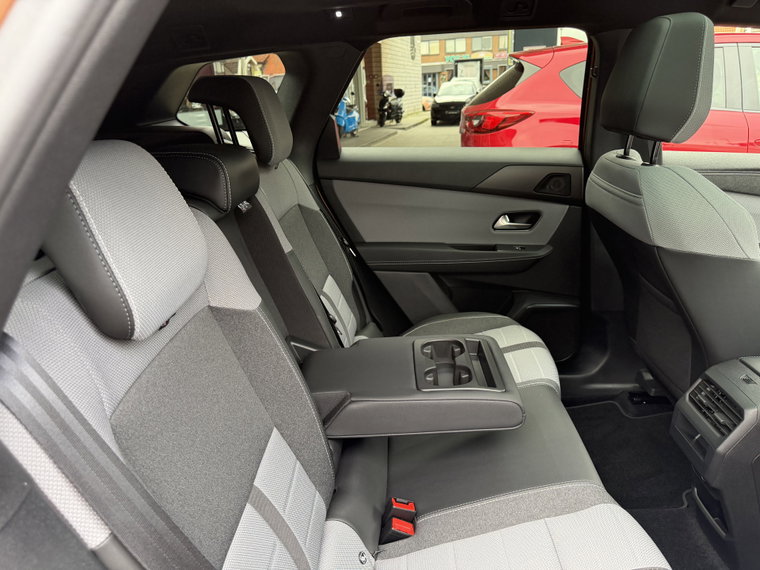 Vehicle Image 35