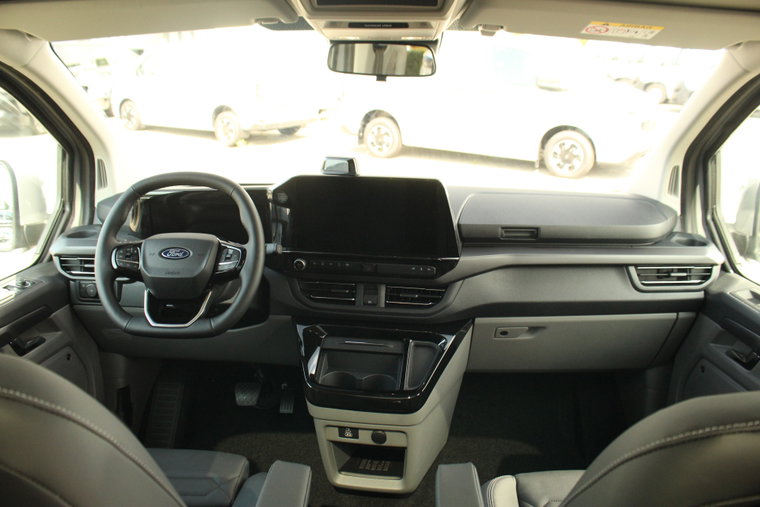Vehicle Image 33