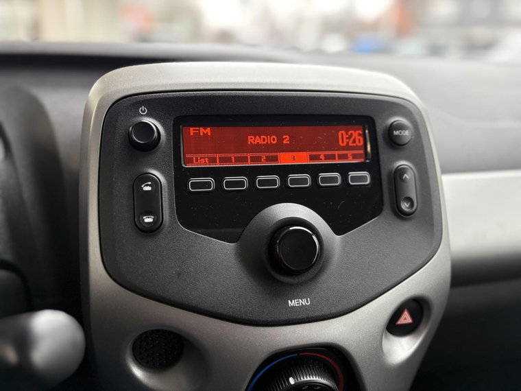 Vehicle Image 12