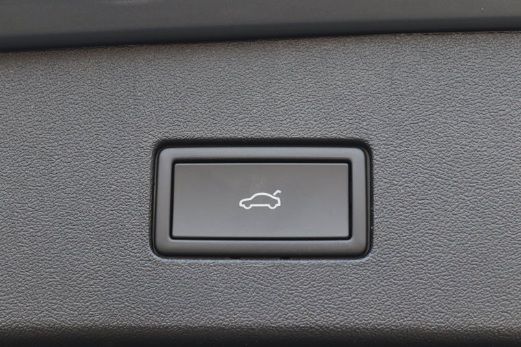 Vehicle Image 28