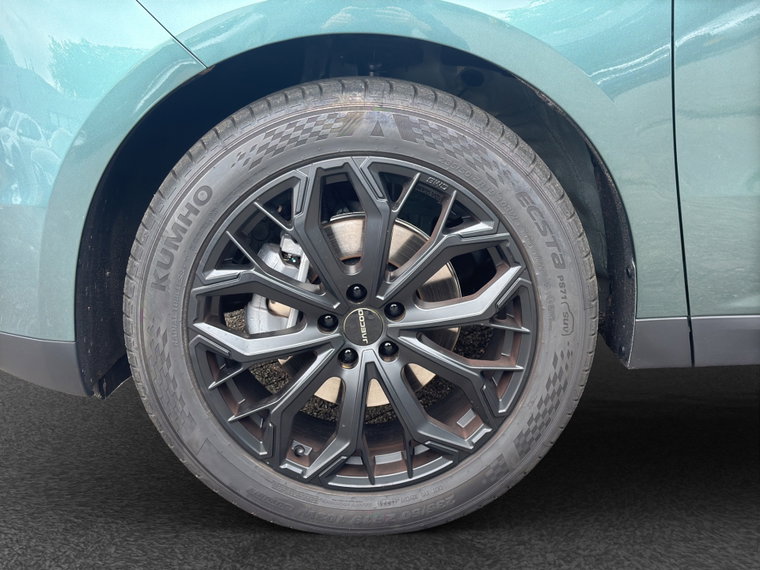 Vehicle Image 13