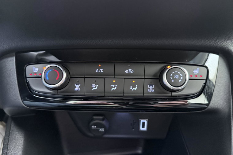 Vehicle Image 24