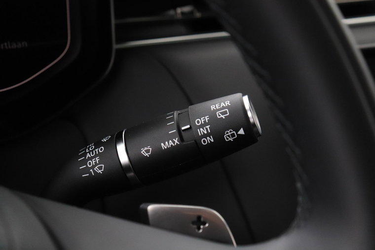 Vehicle Image 43