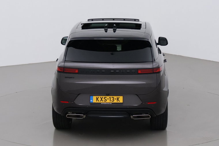 Vehicle Image 9