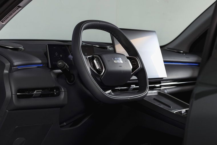Vehicle Image 16