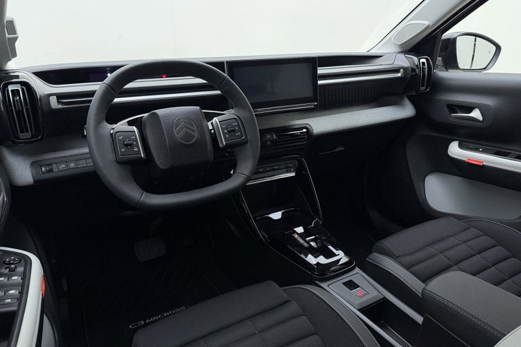 Vehicle Image 19