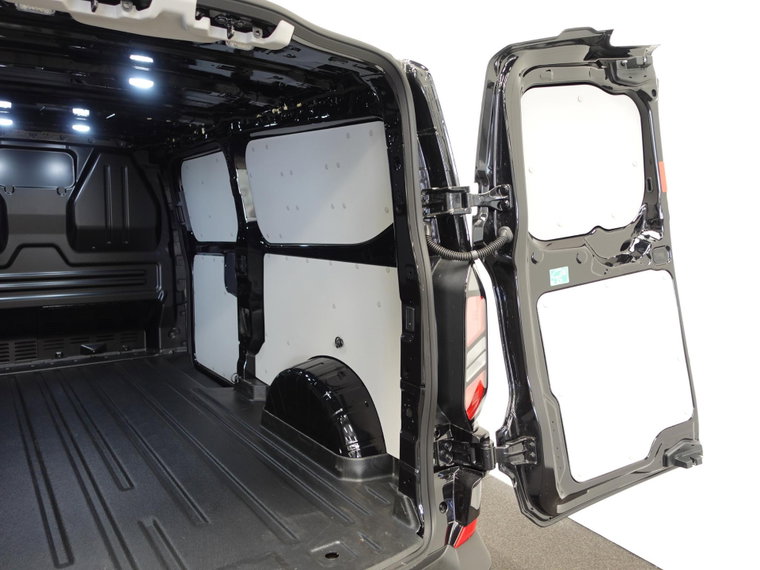Vehicle Image 36
