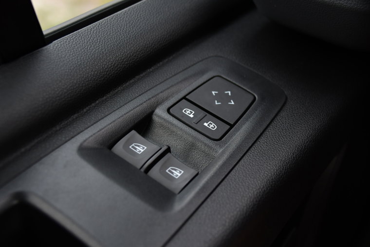 Vehicle Image 32