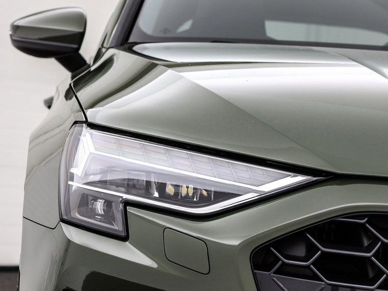 Vehicle Image 24