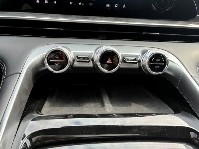 Vehicle Image 23