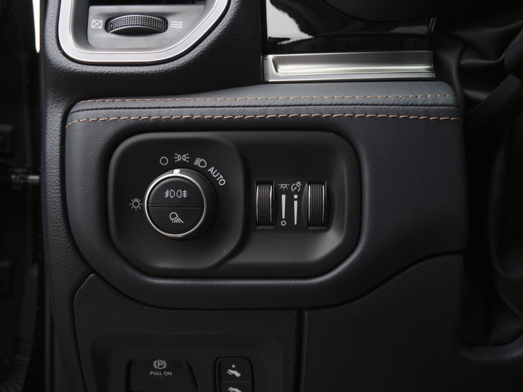 Vehicle Image 60