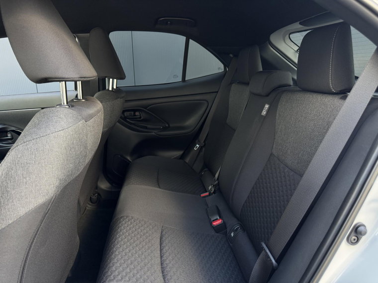Vehicle Image 15