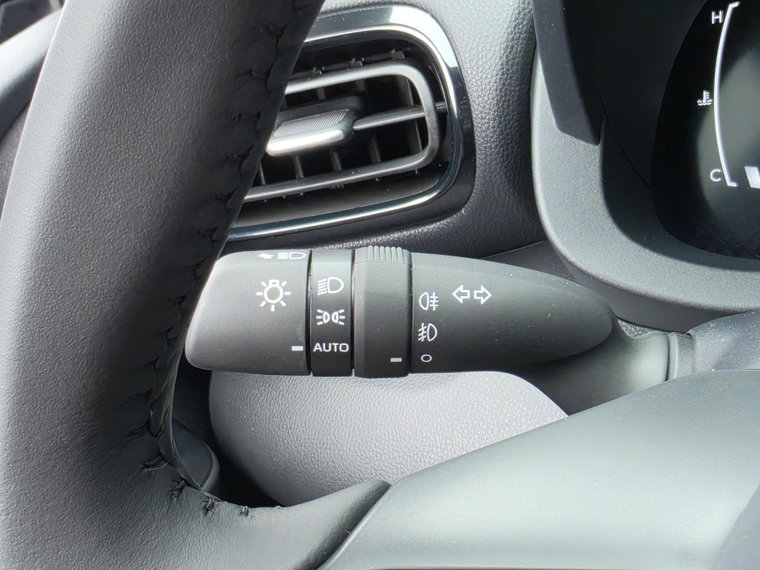 Vehicle Image 17