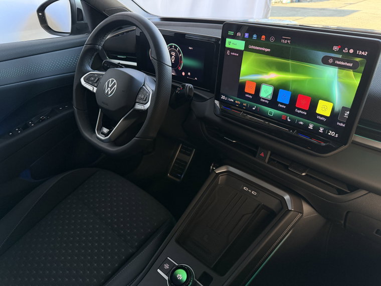 Vehicle Image 50