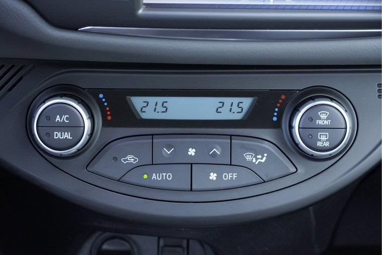 Vehicle Image 30