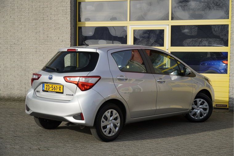 Vehicle Image 7