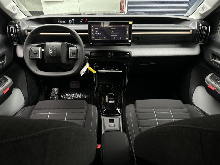 Vehicle Image 14