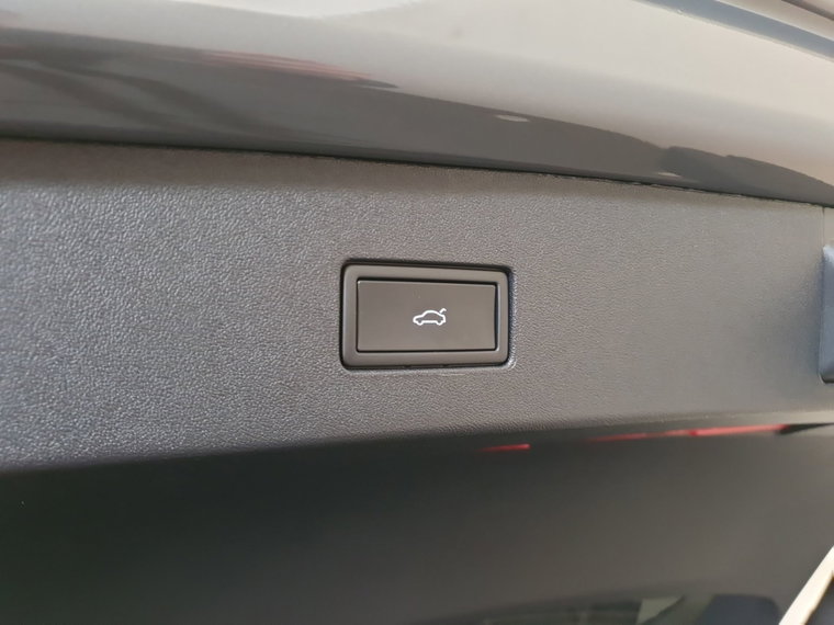 Vehicle Image 27