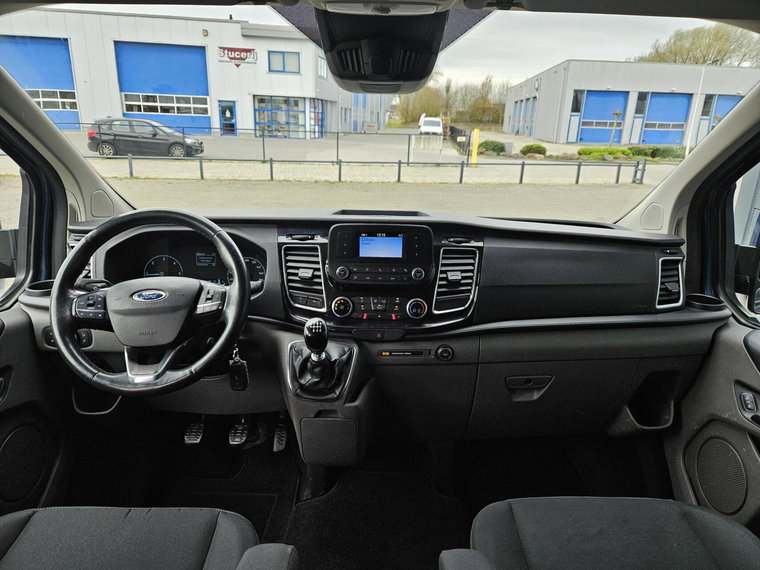 Vehicle Image 26