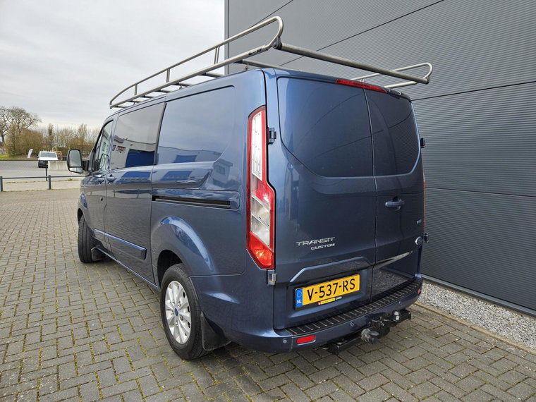 Vehicle Image 32