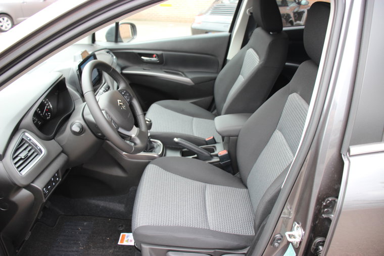 Vehicle Image 11
