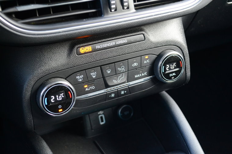 Vehicle Image 29