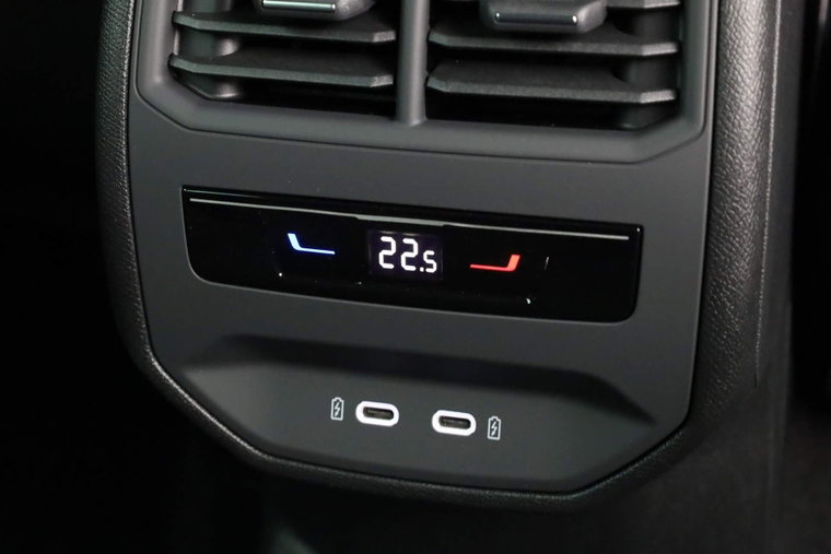 Vehicle Image 39