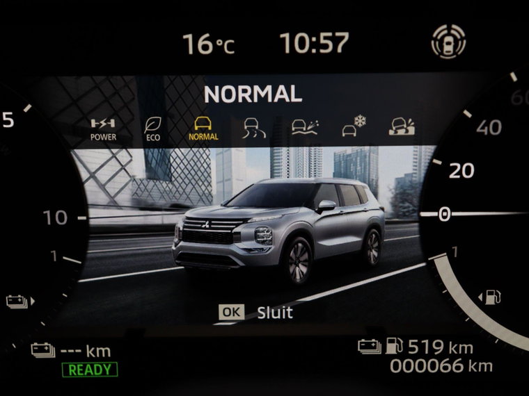 Vehicle Image 33