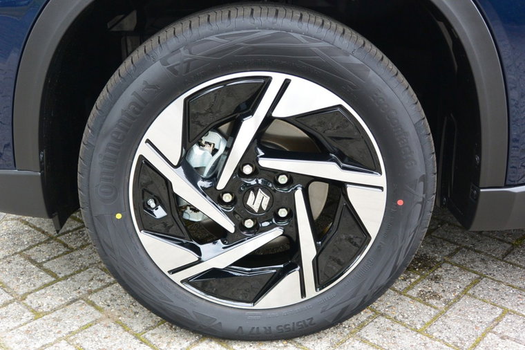 Vehicle Image 17