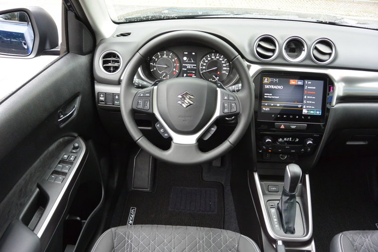 Vehicle Image 25