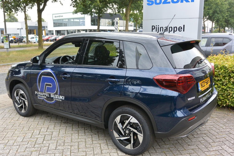 Vehicle Image 5