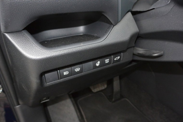 Vehicle Image 23