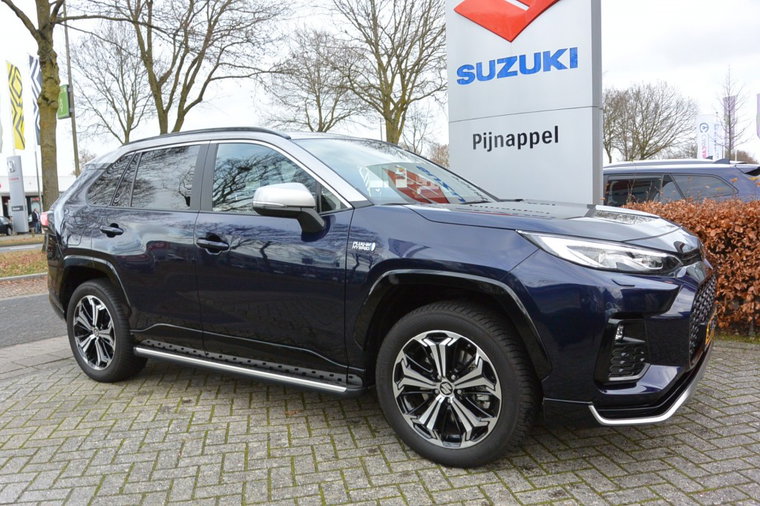 Vehicle Image 10