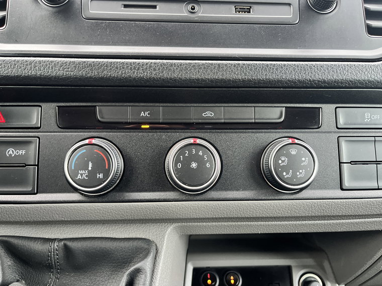Vehicle Image 34