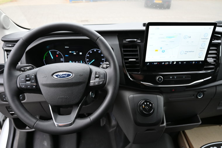 Vehicle Image 15