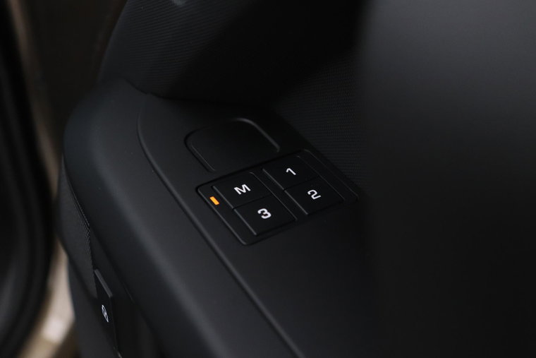 Vehicle Image 44