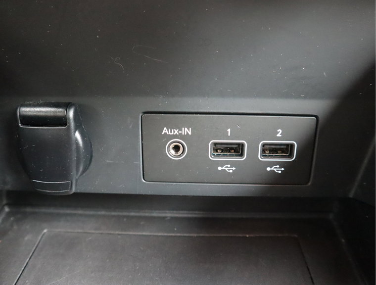 Vehicle Image 38