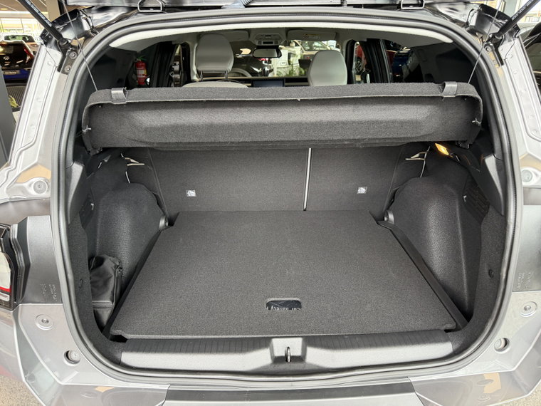 Vehicle Image 18