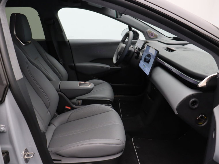 Vehicle Image 19