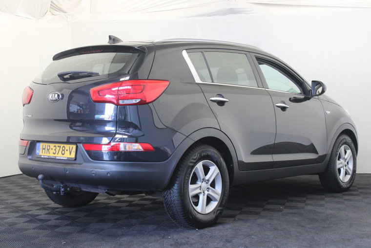 Vehicle Image 8