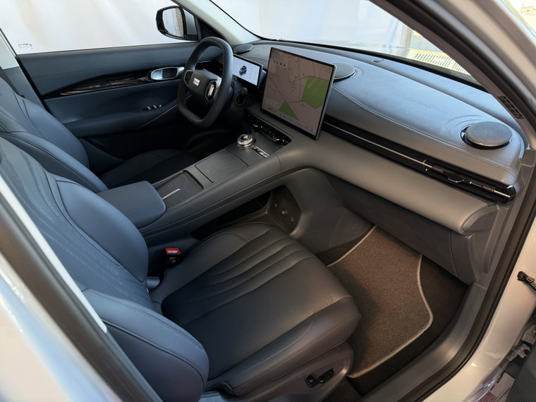 Vehicle Image 33