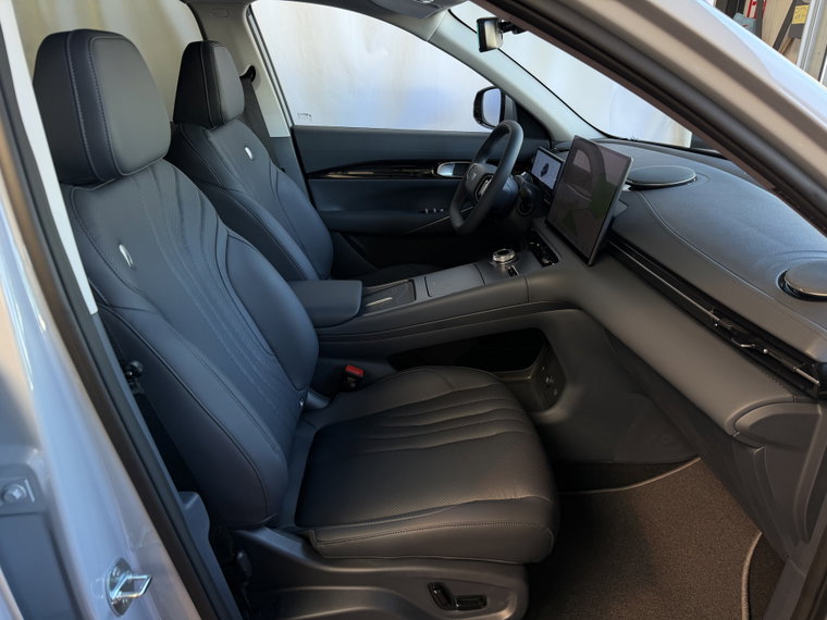 Vehicle Image 36